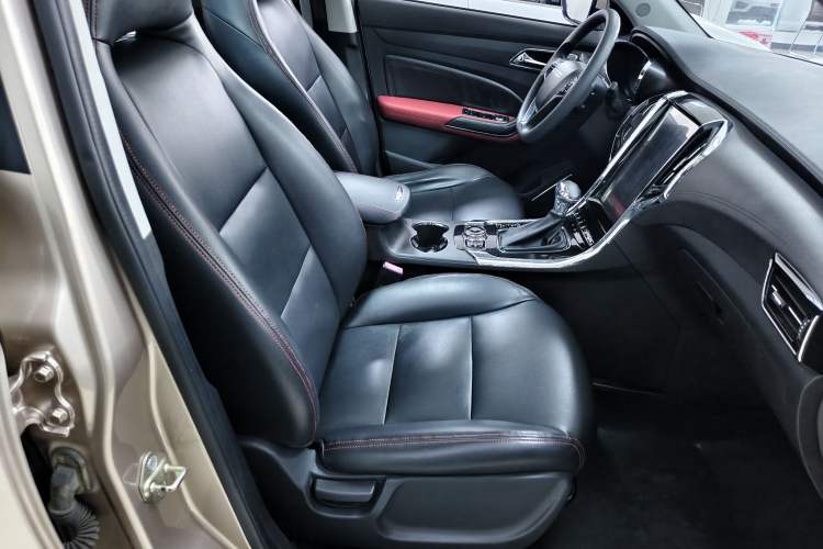 Used Leopaard CS9 2017 1.5L CVT Comfort Model Interior 6