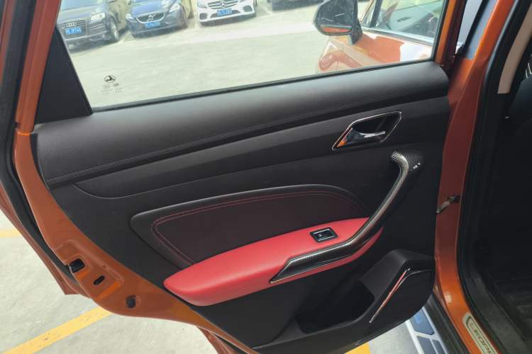 Used Leopaard CS9 2017 1.5L Manual Fashion Model Interior 8