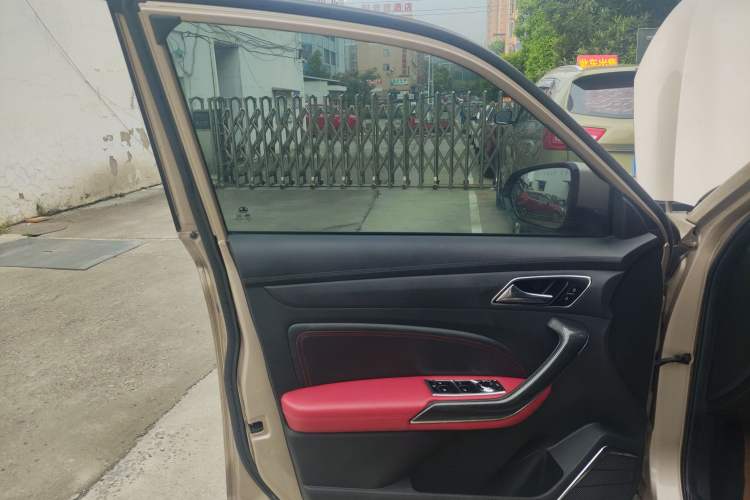 Used Leopaard CS9 2017 1.5L CVT Elite Model Left Front Door Interior