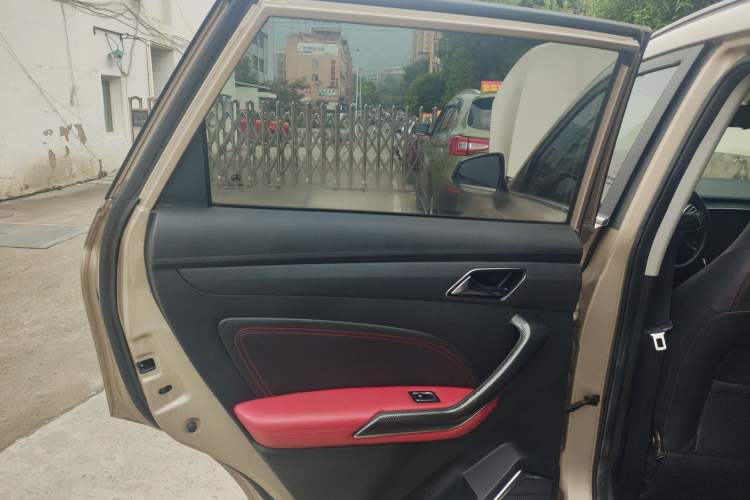 Used Leopaard CS9 2017 1.5L CVT Elite Model Left Rear Door Interior