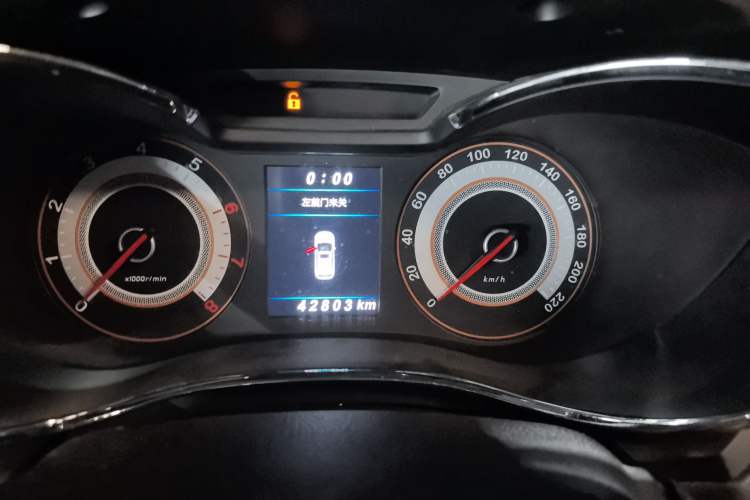 Used Leopaard CS9 2017 1.5L Manual Fashion Model Odometer Close Up