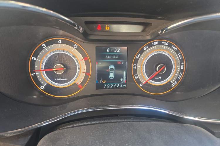 Used Leopaard CS9 2017 1.5L Manual Fashion Model Odometer Close Up