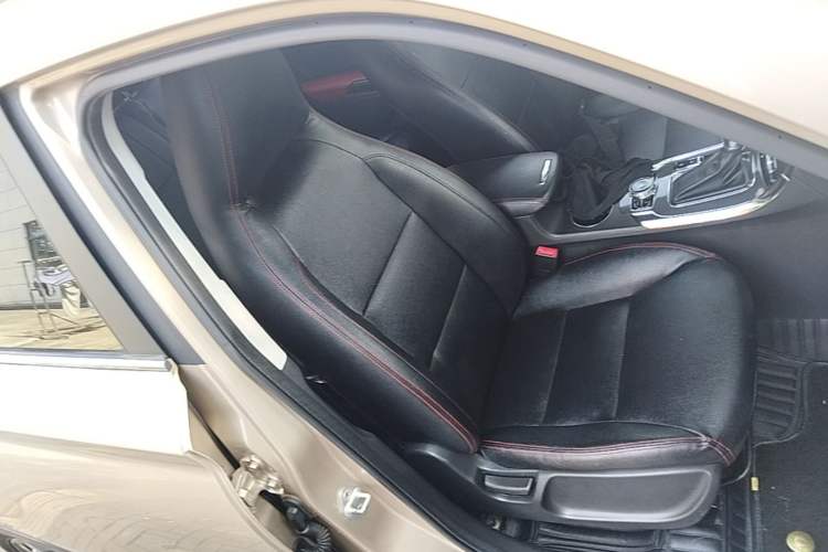Used Leopaard CS9 2017 1.5L CVT Fashion Edition Right Front Seat