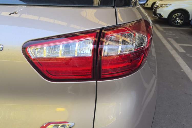 Used Leopaard CS9 2017 1.5L Manual Fashion Model Right Rear Taillight