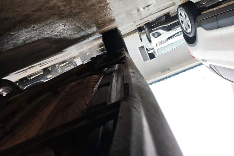 Used Leopaard CS9 2017 1.5L CVT Comfort Model Right Side Sill
