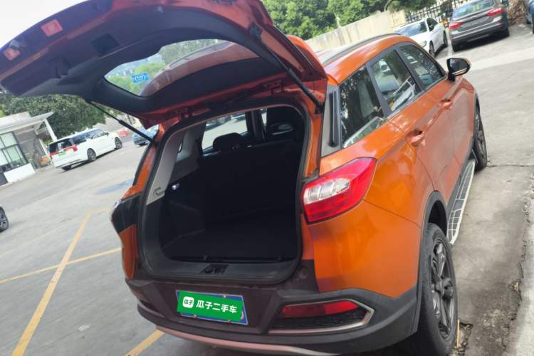 Used Leopaard CS9 2017 1.5L Manual Fashion Model Trunk