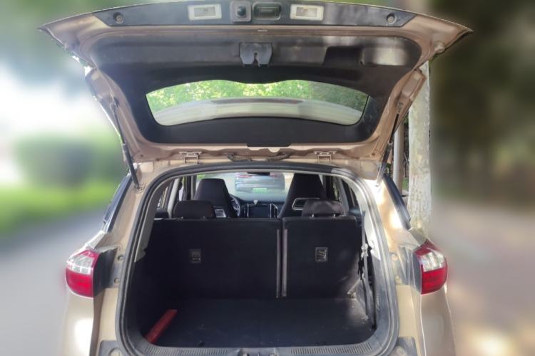 Used Leopaard CS9 2017 1.5L Manual Fashion Model Trunk