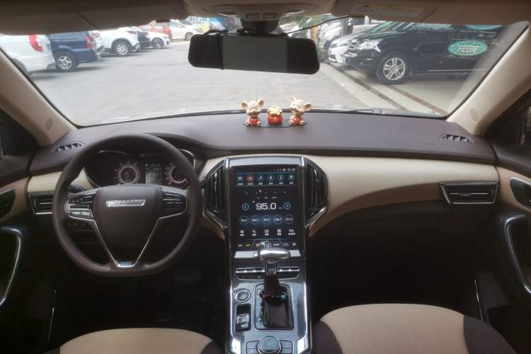 Used Leopaard CS9 2018 1.5T CVT Jingrui Model Center Console