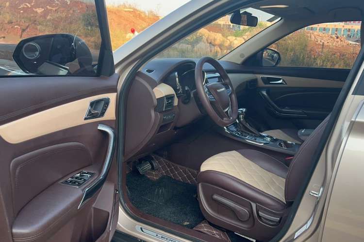 Used Leopaard CS9 2018 1.5T CVT Jingrui Model Interior 2