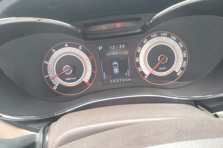Used Leopaard CS9 2018 1.5T CVT Jinglang Model Odometer Close Up