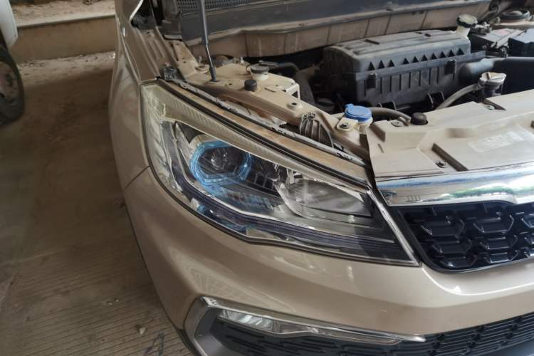Used Leopaard CS9 2018 1.5T CVT Jingrui Model Right Front Headlight