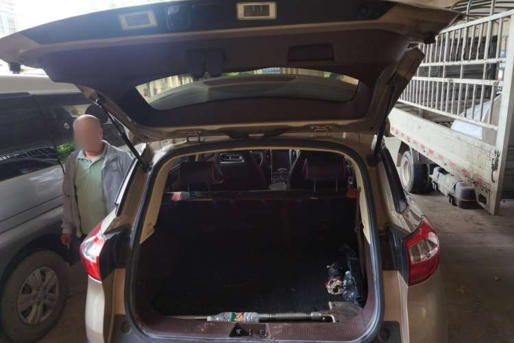 Used Leopaard CS9 2018 1.5T CVT Jingrui Model Trunk