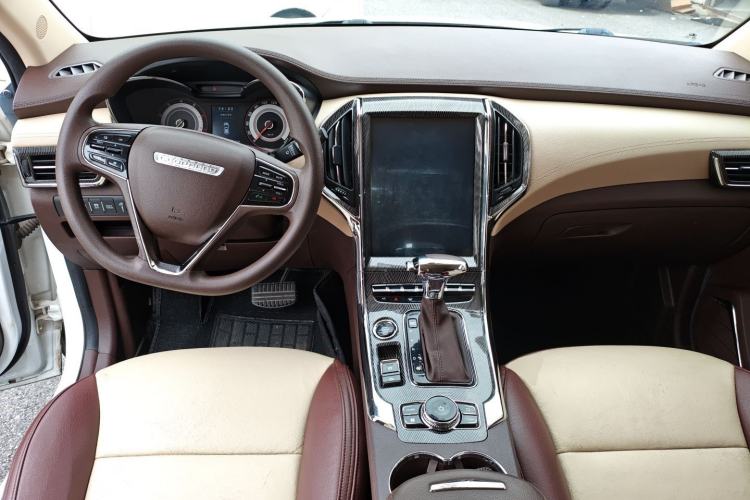 Used Leopaard CS9 2018 1.5T CVT Jingrui Model Center Console