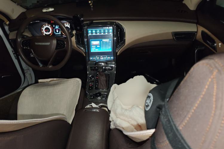 Used Leopaard CS9 2018 1.5T CVT Jinglang Model Center Console