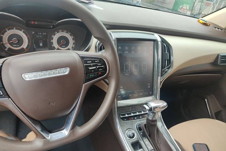Used Leopaard CS9 2018 1.5T CVT Jingrui Model Center Console