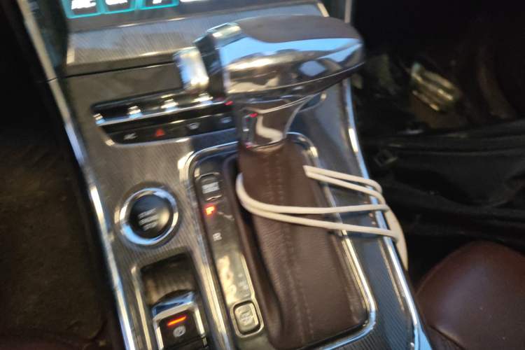 Used Leopaard CS9 2018 1.5T CVT Jingrui Model Gear Lever