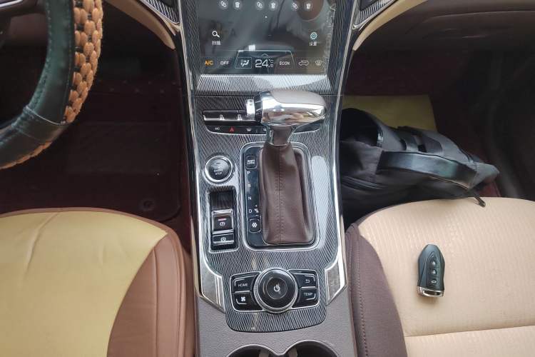 Used Leopaard CS9 2018 1.5T CVT Jingrui Model Gear Lever