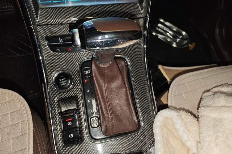 Used Leopaard CS9 2018 1.5T CVT Jinglang Model Gear Lever
