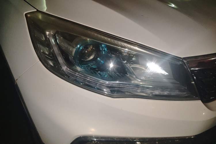 Used Leopaard CS9 2018 1.5T CVT Jingrui Model Right Front Headlight