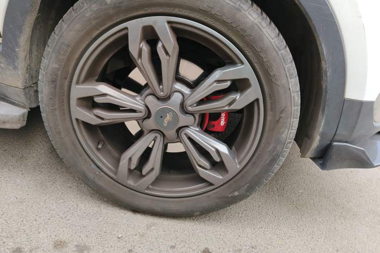 Used Leopaard CS9 2018 1.5T CVT Jinglang Model Right Front Wheel Hub