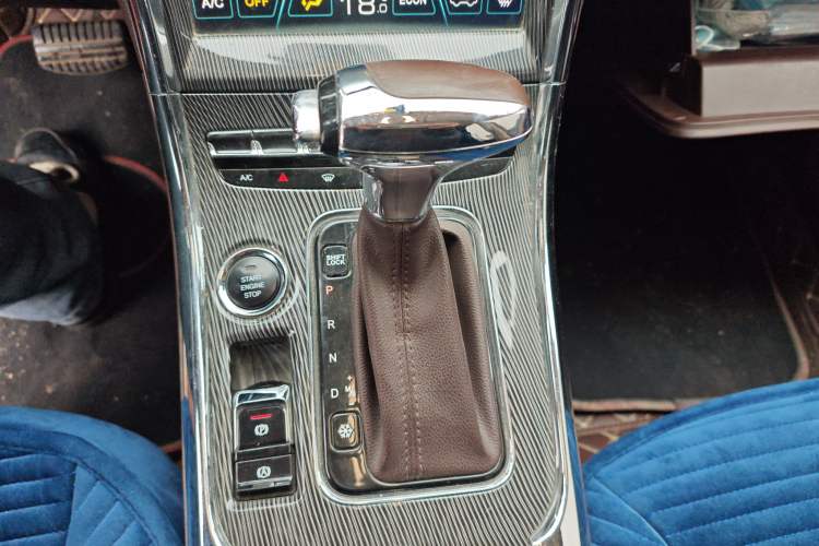 Used Leopaard CS9 2018 1.5T CVT Jingrui Model Gear Lever