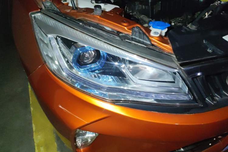 Used Leopaard CS9 2018 1.5T CVT Jingrui Model Right Front Headlight