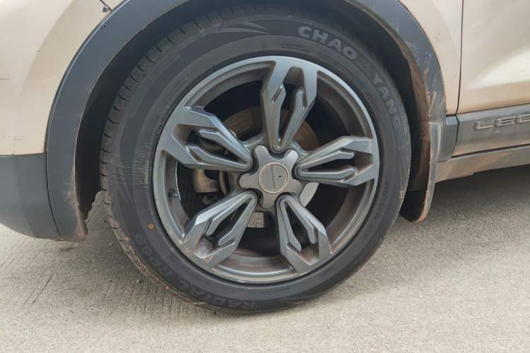 Used Leopaard CS9 2018 1.5T Manual Jingfeng Model Right Front Wheel Hub