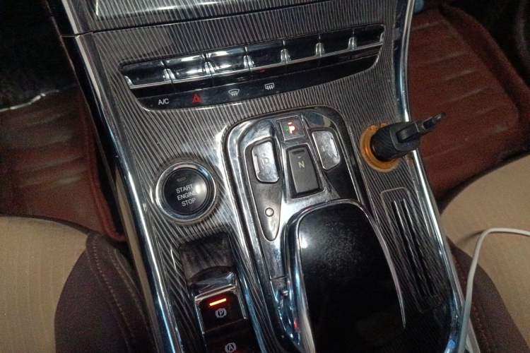Used Leopaard CS9 New Energy 2018 EV300 Fashion Edition Gear Lever