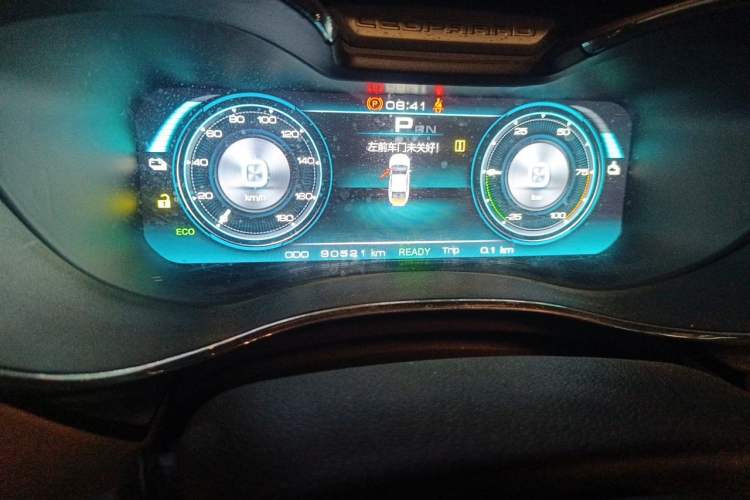 Used Leopaard CS9 New Energy 2018 EV300 Fashion Edition Odometer Close Up