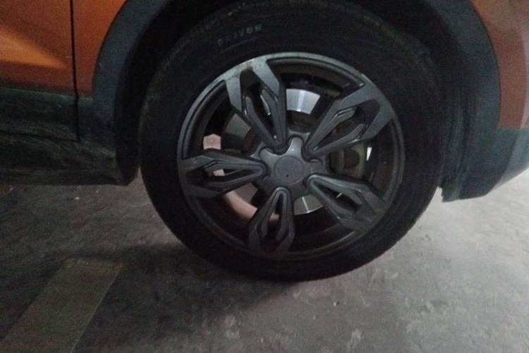Used Leopaard CS9 New Energy 2018 EV300 Fashion Edition Right Front Wheel Hub