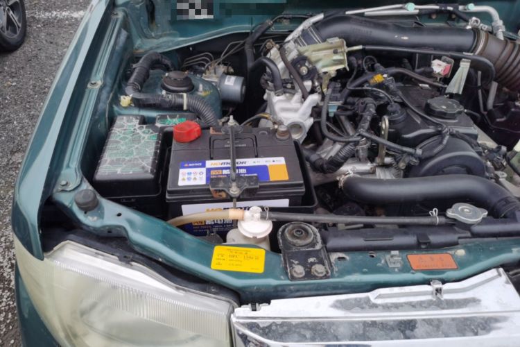 Used Leopaard Feiting 2008 2.0L Manual Two-Wheel Drive Engine Bay Right