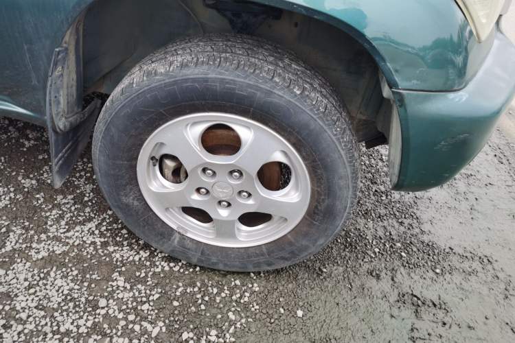 Used Leopaard Feiting 2008 2.0L Manual Two-Wheel Drive Right Front Wheel Hub