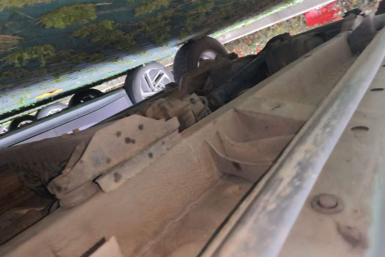 Used Leopaard Feiting 2009 2.0L 4x4 Luxury Edition Chassis Front Right