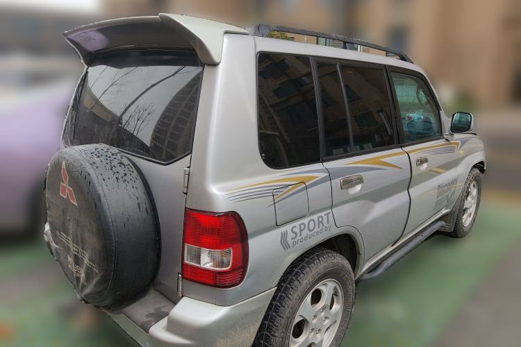 Used Leopaard Feiting 2009 2.0L 4x4 Luxury Edition Rear Right 45 Deg