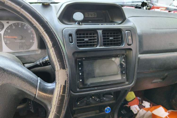 Used Leopaard Feiting 2009 2.0L 4x4 Standard Edition Audio And AC Panel