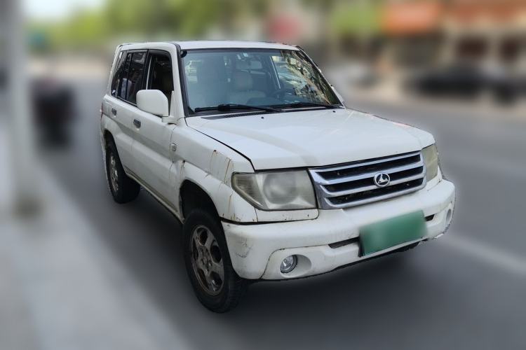 Used Leopaard Feiting 2009 2.0L 4x4 Standard Edition Front Right 45 Deg