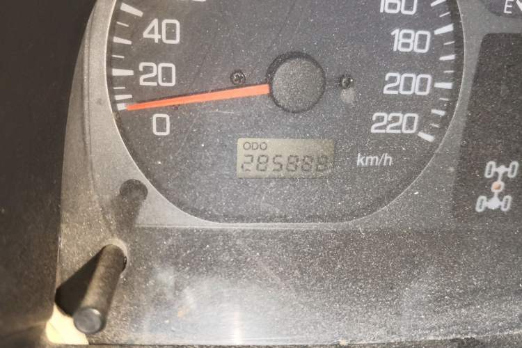 Used Leopaard Feiting 2009 2.0L 4x4 Standard Edition Odometer Close Up