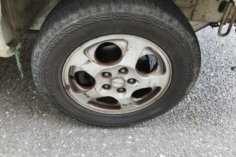 Used Leopaard Feiting 2009 2.0L 4x4 Standard Edition Right Front Wheel Hub
