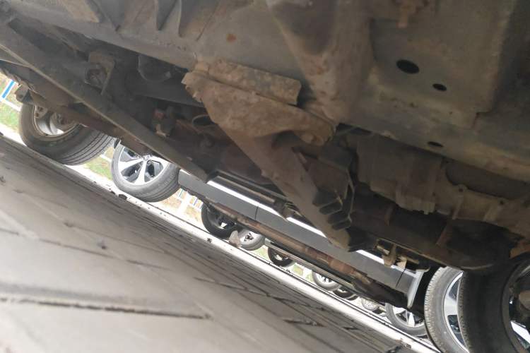 Used Leopaard Feiting 2010 Fashion Edition 1.5L Two-Wheel Drive Comfort Version Chassis Front Right