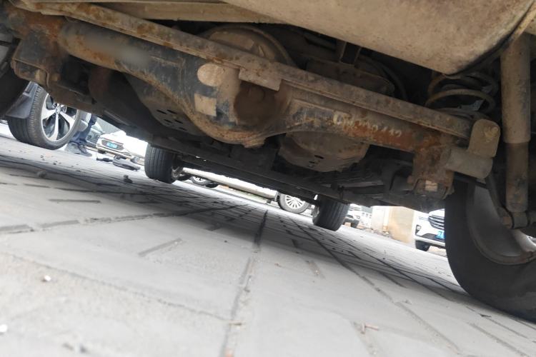Used Leopaard Feiting 2010 Fashion Edition 1.5L Two-Wheel Drive Comfort Version Chassis Rear