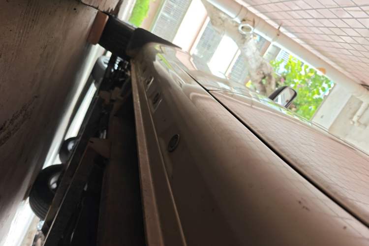 Used Leopaard Feiting 2010 Fashion Edition 1.5L Two-Wheel Drive Comfort Version Chassis Rear Left