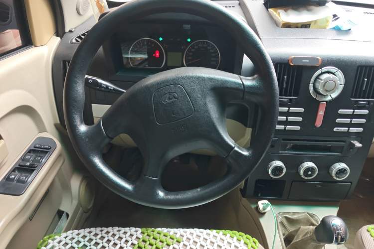 Used Leopaard Feiting 2010 Fashion Edition 1.5L Two-Wheel Drive Comfort Version Steering Wheel