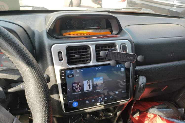 Used Leopaard Feiting 2013 Classic Edition 2.0L Four-Wheel Drive Standard Model Audio And AC Panel