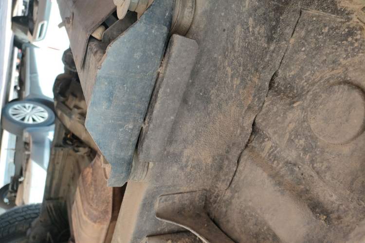 Used Leopaard Feiting 2013 Classic Edition 2.0L Four-Wheel Drive Standard Model Chassis Front Left