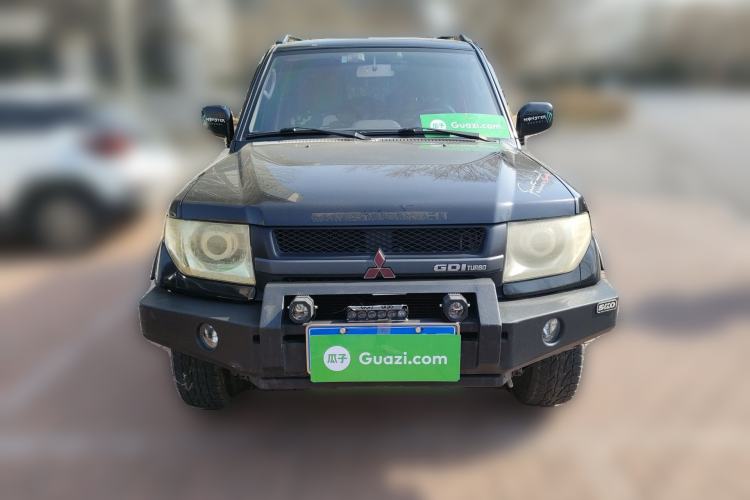 Used Leopaard Feiting 2013 Classic Edition 2.0L Four-Wheel Drive Standard Model Front