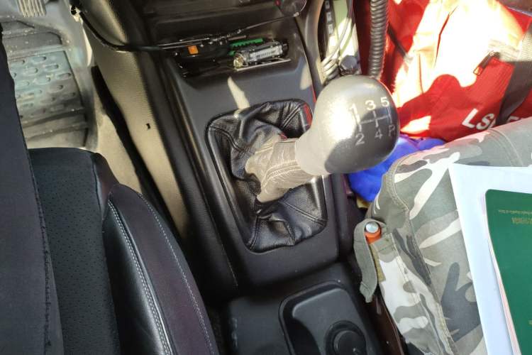 Used Leopaard Feiting 2013 Classic Edition 2.0L Four-Wheel Drive Standard Model Gear Lever