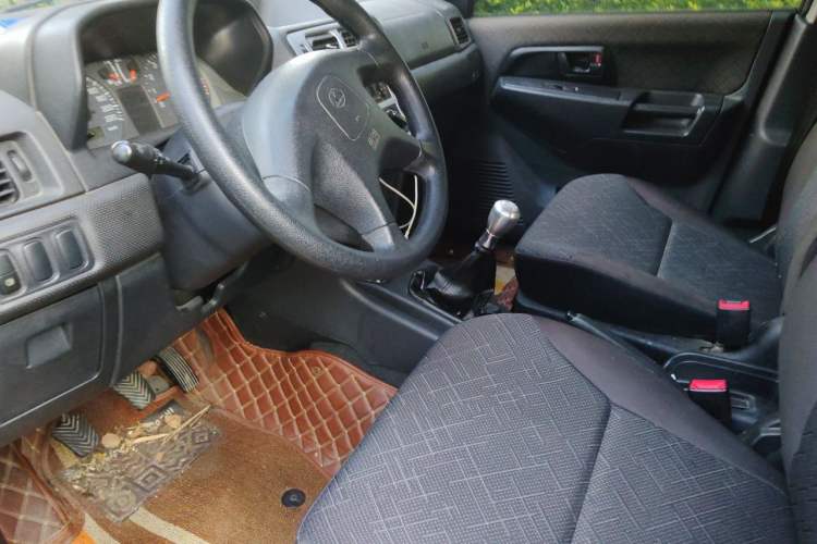 Used Leopaard Feiting 2013 Classic Edition 2.0L Two-Wheel Drive Standard Model Left Front Seat