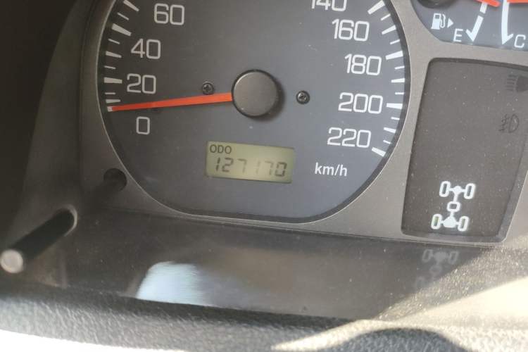 Used Leopaard Feiting 2013 Classic Edition 2.0L Four-Wheel Drive Standard Model Odometer Close Up