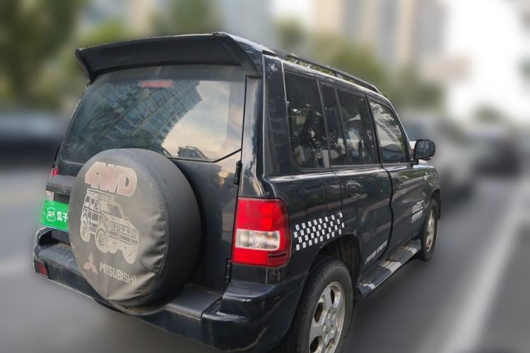 Used Leopaard Feiting 2013 Classic Edition 2.0L Two-Wheel Drive Standard Model Rear Right 45 Deg