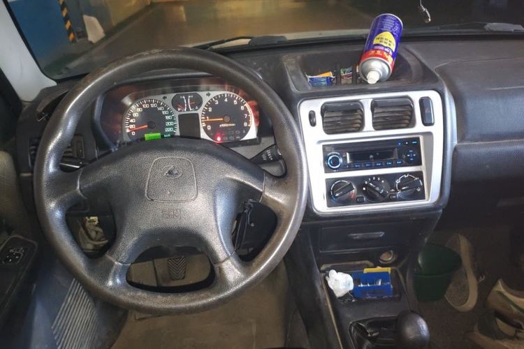 Used Leopaard Feiting 2013 Classic Edition 2.0L Two-Wheel Drive Standard Model Steering Wheel